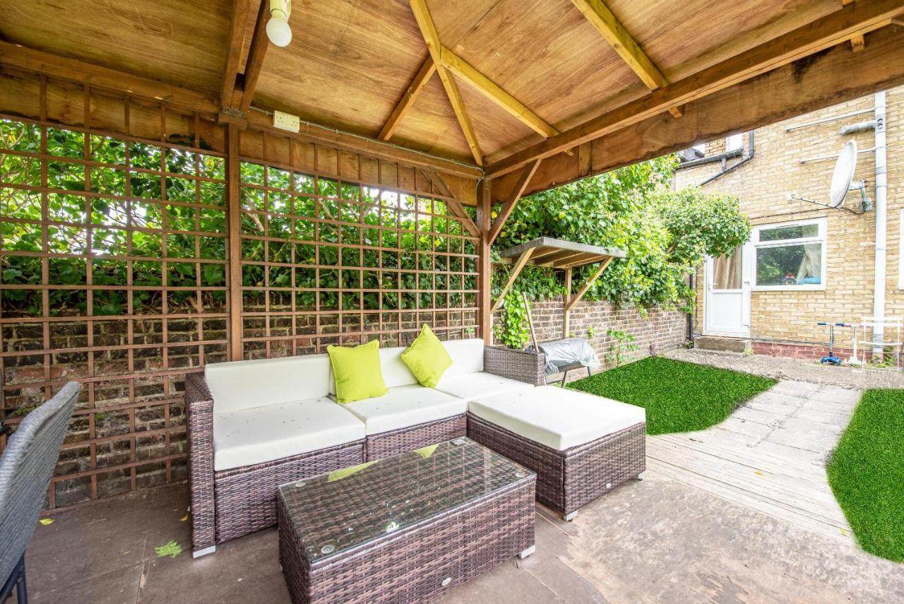 West Ealing Serviced Apts- 2 Bedroom 2 Bath Parking Near Station With Off Street Parking By 360Stays Экстерьер фото