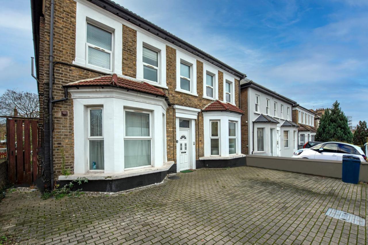 West Ealing Serviced Apts- 2 Bedroom 2 Bath Parking Near Station With Off Street Parking By 360Stays Экстерьер фото